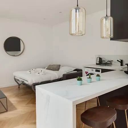 Moderne Au Coeur Du 7eme *